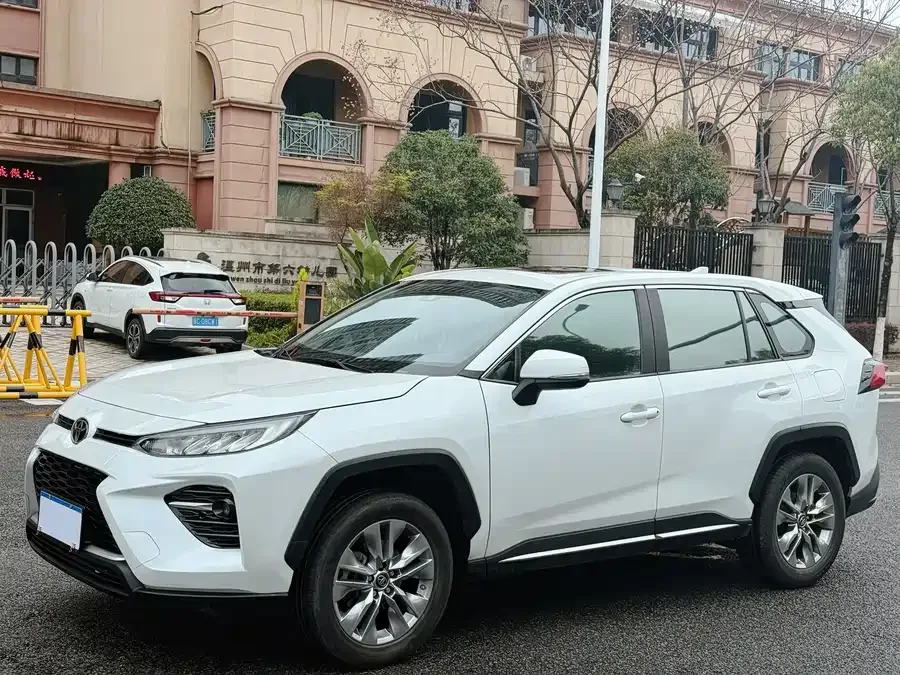 Toyota Wildlander Wildlander 2022 2.0L CVT 4WD Luxury Edition 2022 — фото 1, купить с доставкой в Москву