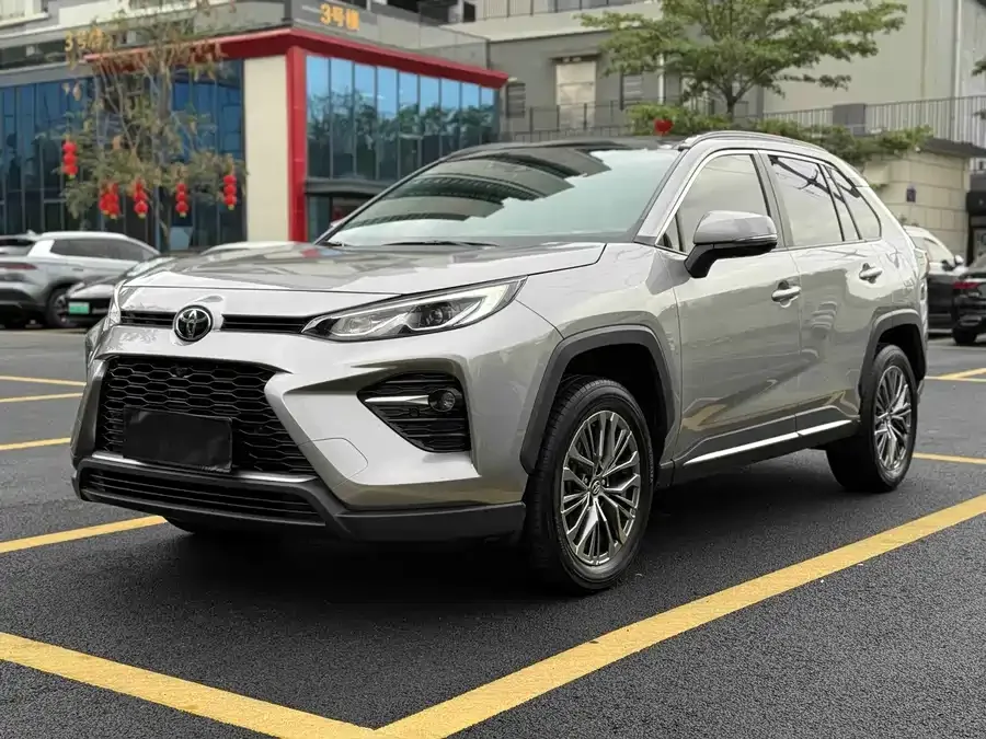 Toyota Wildlander Wildlander 2023 2.0L CVT 4WD Luxury PLUS Edition 2023 — фото 1, купить с доставкой в Москву