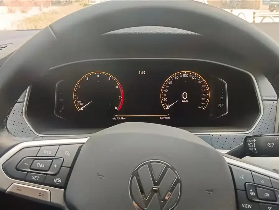 Volkswagen Lavida Lavida 2023 facelift 1.5L automatic full version 2023 — миниатюра 4