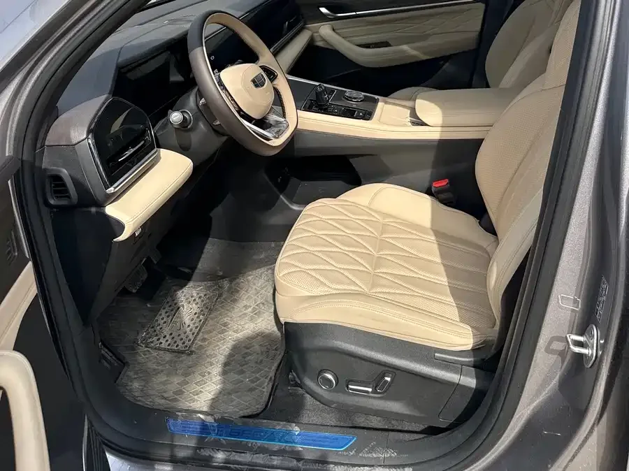 Geely Monjaro Xingyue L 2025 Dongfangyao 2.0TD Automatic Star-gazing Edition 2025 — миниатюра 3