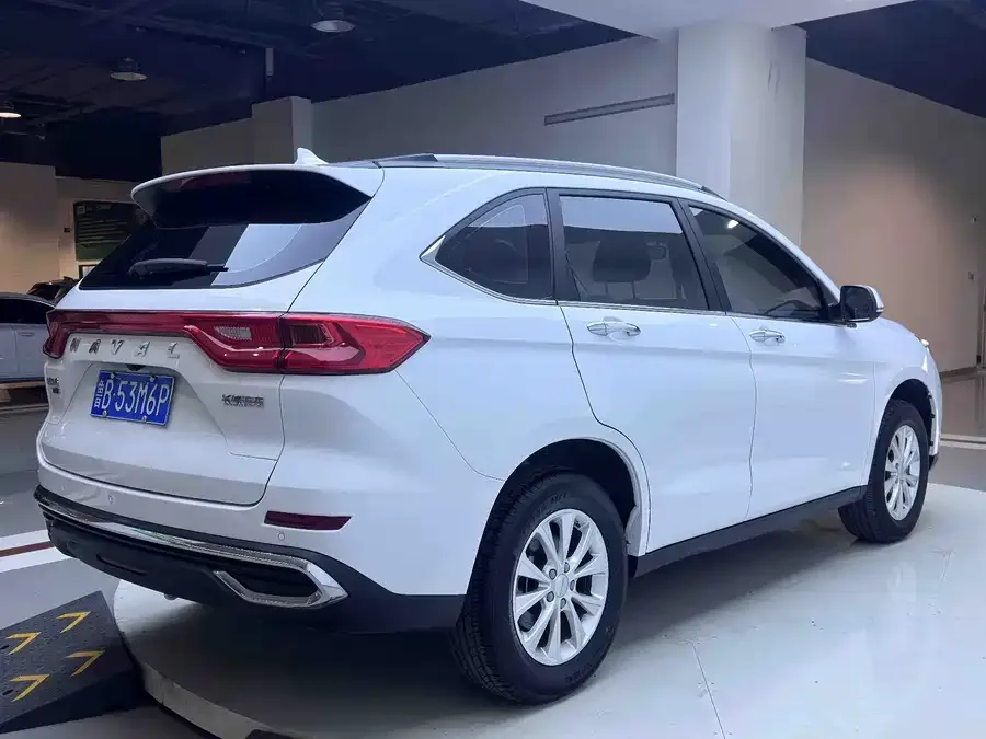 Haval M6 Haval M6 2023 PLUS 1.5T DCT Luxury Smart Connected Edition 2023 — миниатюра 2