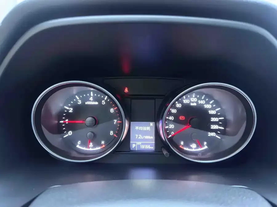 Haval M6 Haval M6 2023 PLUS 1.5T DCT Luxury Smart Connected Edition 2023 — миниатюра 4