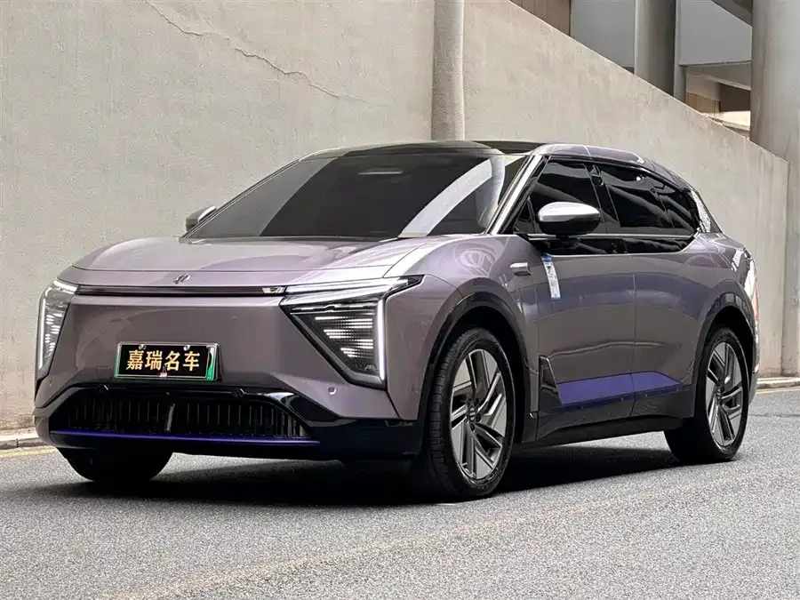 HiPhi Y 2024