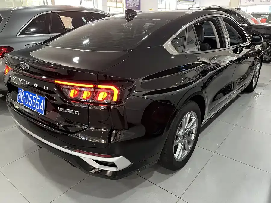 Ford Mondeo 2023 Mondeo EcoBoost 245 Luxury 2024 — миниатюра 5