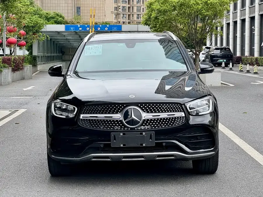Mercedes-Benz GLC-Class 2023