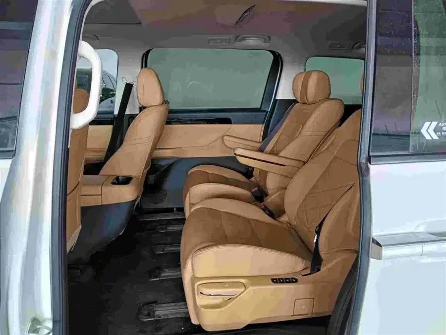 GAC Trumpchi E8 New Energy Trumpchi E8 New Energy 2025 Model 150km PRO+ 2025 — миниатюра 3