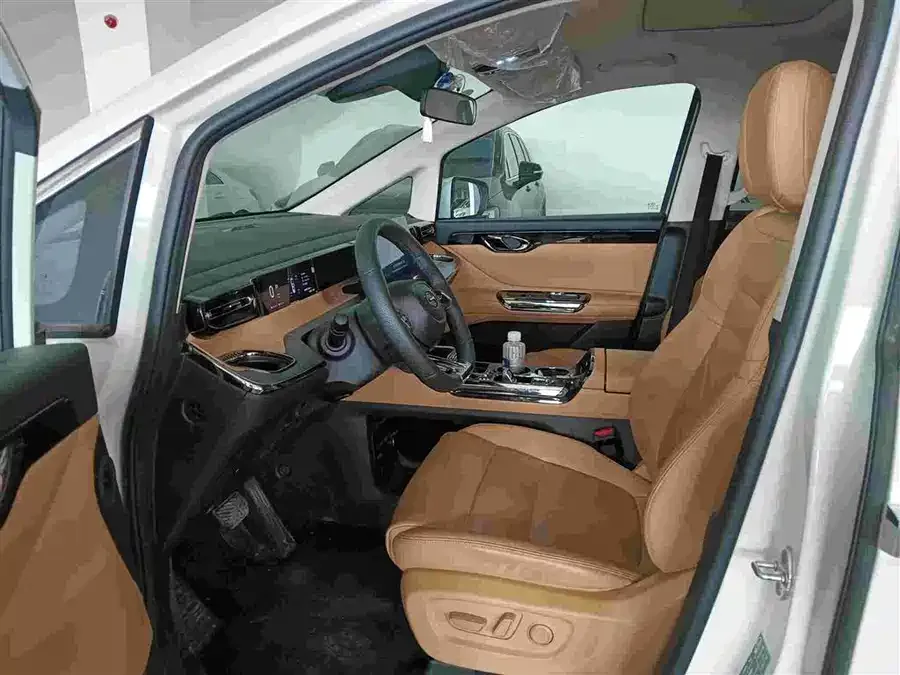 GAC Trumpchi E8 New Energy Trumpchi E8 New Energy 2025 Model 150km PRO+ 2025 — миниатюра 5