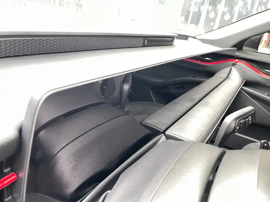 Ford Mondeo 2022 Toyota Mondeo EcoBoost 245 ST-Line 2022 — миниатюра 5