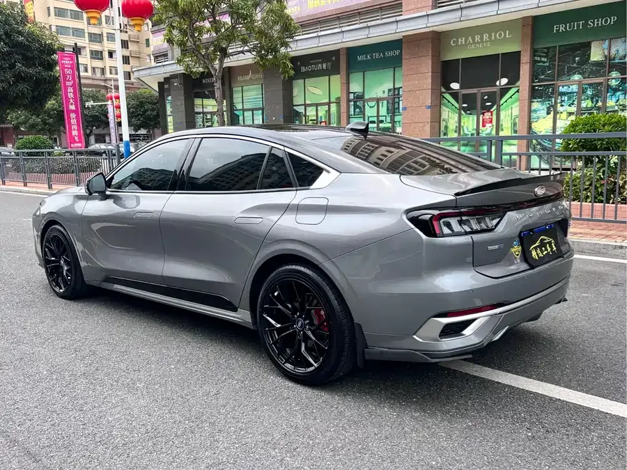 Ford Mondeo 2022 Mondeo EcoBoost 245 Extreme Edition 2022 — миниатюра 4