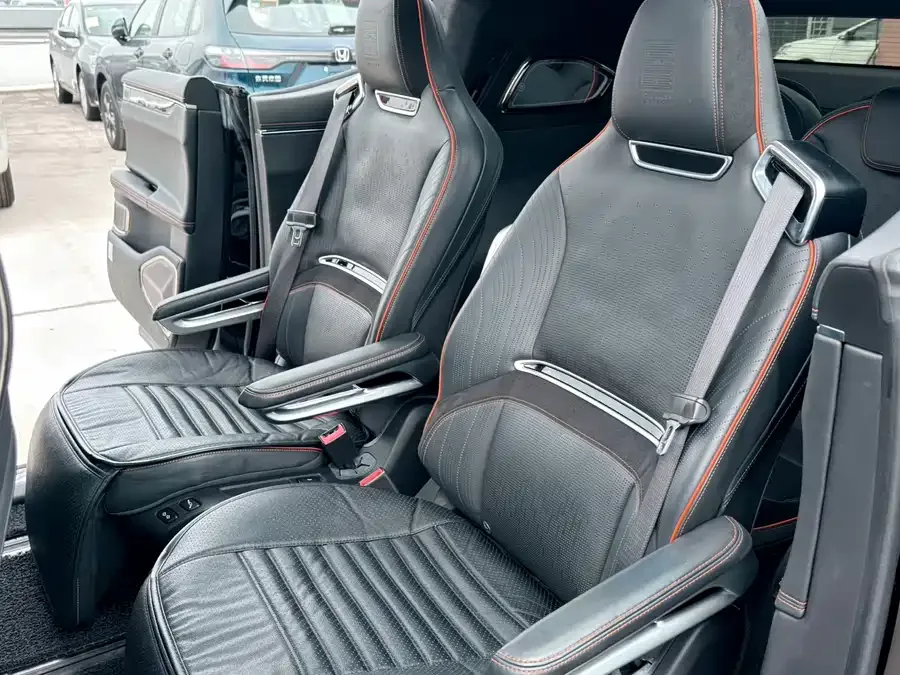 HiPhi X HiPhi X 2021 Founder Edition 6-seater 2022 — миниатюра 5