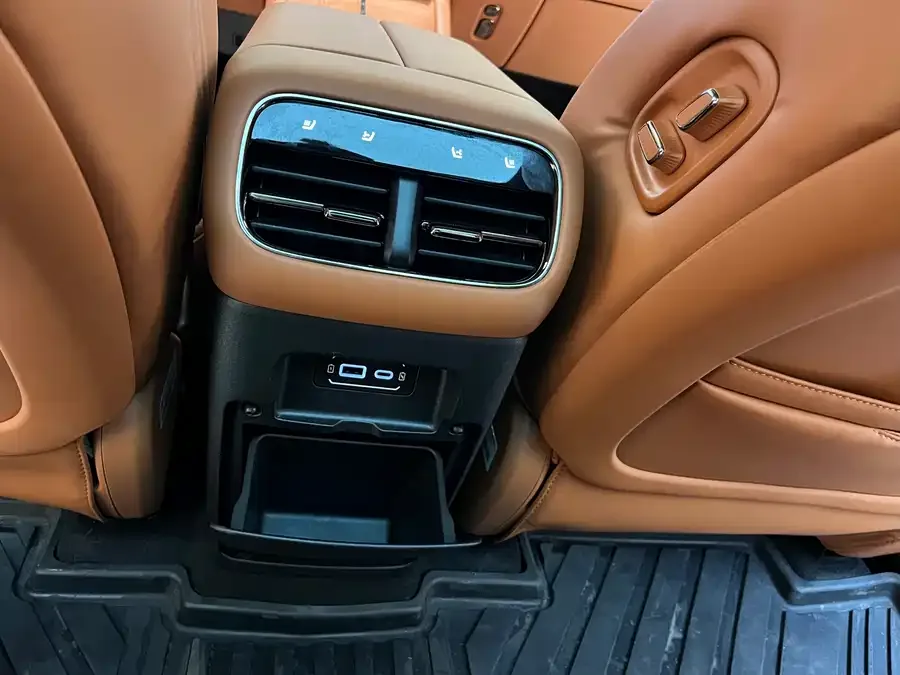 GAC Trumpchi S7 Trumpchi S7 2025 180km Ultra 4WD LiDAR Edition 2025 — миниатюра 4