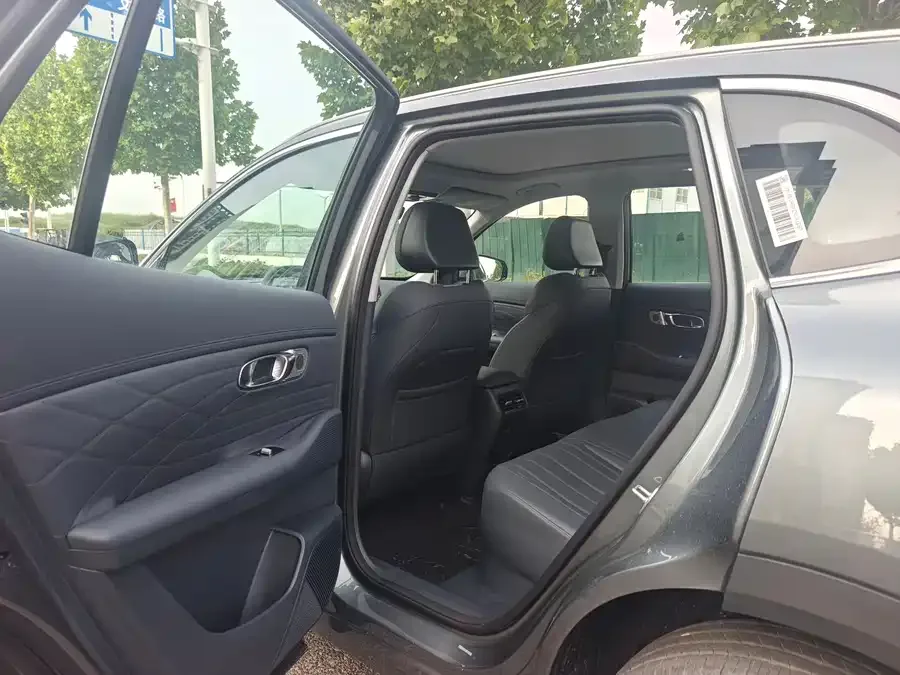 Geely Galaxy Starship 7 Galaxy Starship 7 2026 Model 135km Smart Navigation Edition 2026 — миниатюра 3