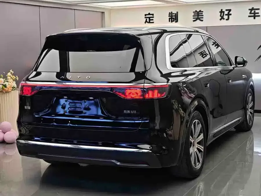 AITO M8 Wenjie M8 2025 Extended Range Max+ Version 53.4kWh 5-Seat Version (192-line LiDAR) 2025 — миниатюра 3