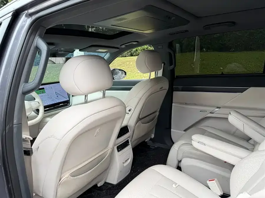 Dongfeng e008 e008 2026 Six-Seat Extended Range Family Edition 2025 — миниатюра 3