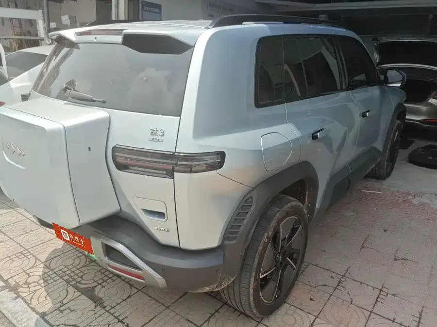 BYD Leopard Titanium 3 Titanium 3 2025 501KM 4WD Ultra Edition 2025 — миниатюра 3