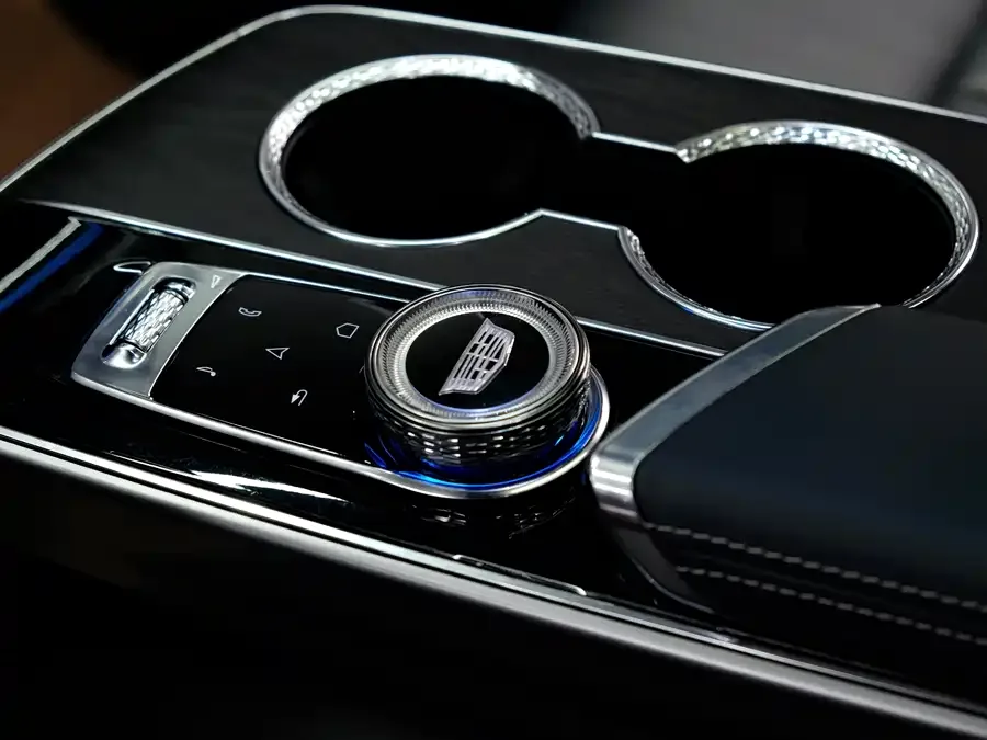Cadillac IQ Ruige IQ Ruige 2022 four-wheel drive high-performance premium version 2024 — миниатюра 3