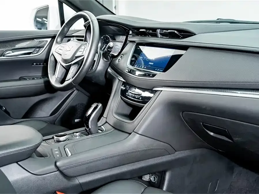 Cadillac XT5 2024 2.0T 4WD Luxury Edition (Hummingbird Edition) 2024 — миниатюра 5