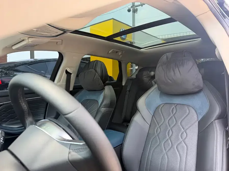 Voyah Lantu FREE Lantu FREE 2024 ultra-long battery life smart driving version 2023 — миниатюра 4