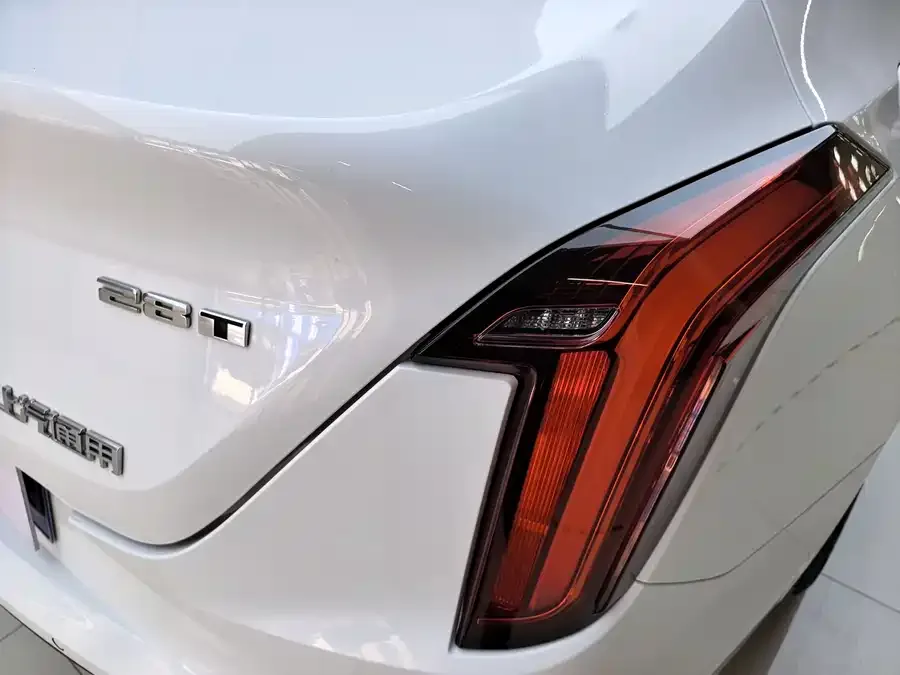 Cadillac CT4 2022 28T luxury model 2022 — миниатюра 5