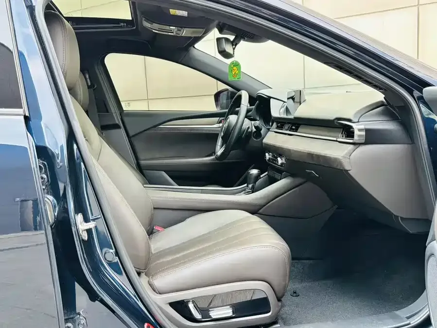 Mazda Atenza 2021 Atez 2.5L Blue Sky Premium Edition 2022 — миниатюра 4