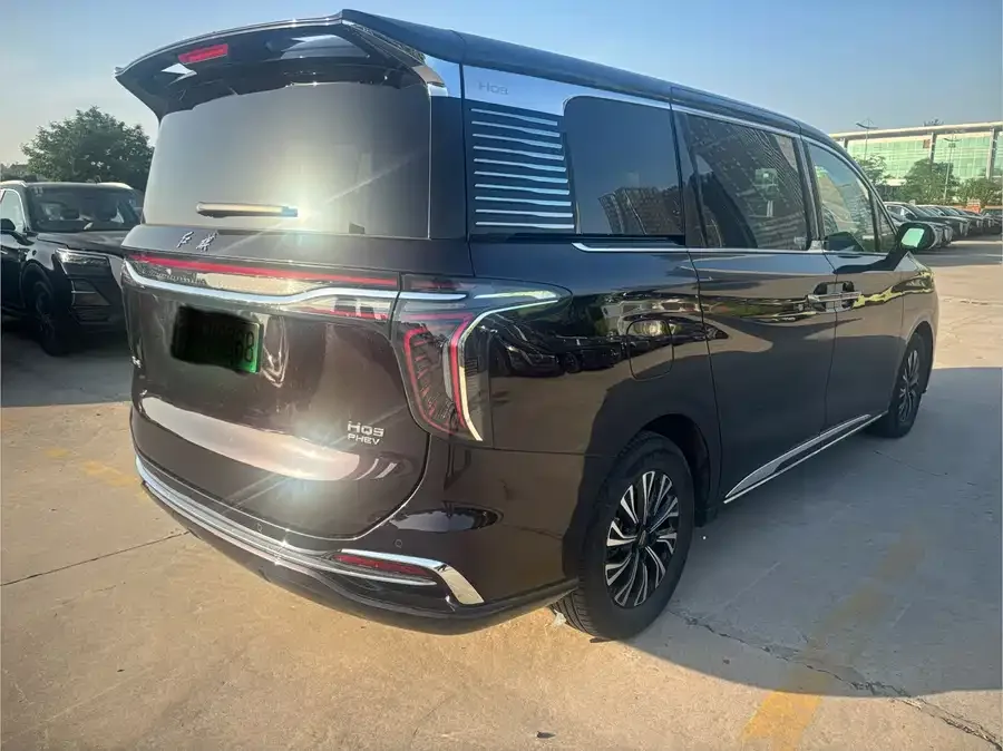 Hongqi HQ9 PHEV Hongqi HQ9 PHEV 2024 2.0T 4WD Luxury Edition 2024 — миниатюра 5