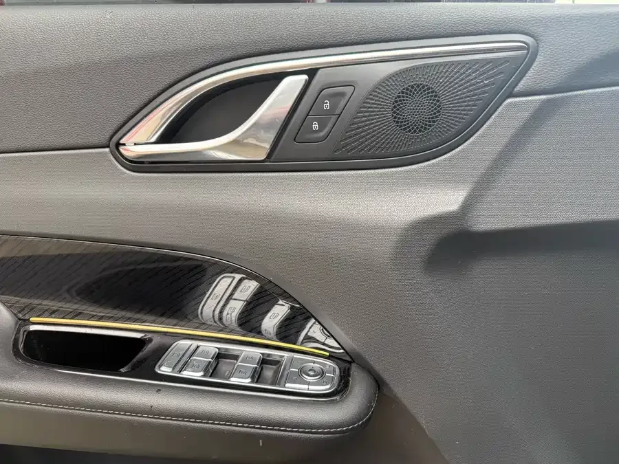 Hongqi HS3 PHEV Hongqi HS3 PHEV 2024 115km Jinwei Edition 2024 — миниатюра 5