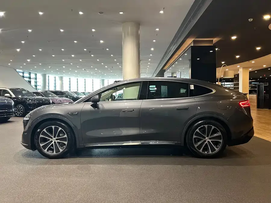 Smart world R7 Zhijie R7 2024 pure electric 802km Max 2025 — миниатюра 2