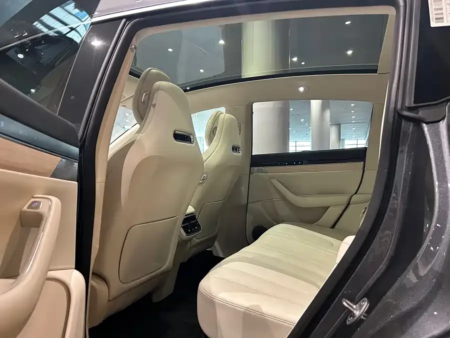 Smart world R7 Zhijie R7 2024 pure electric 802km Max 2025 — миниатюра 3