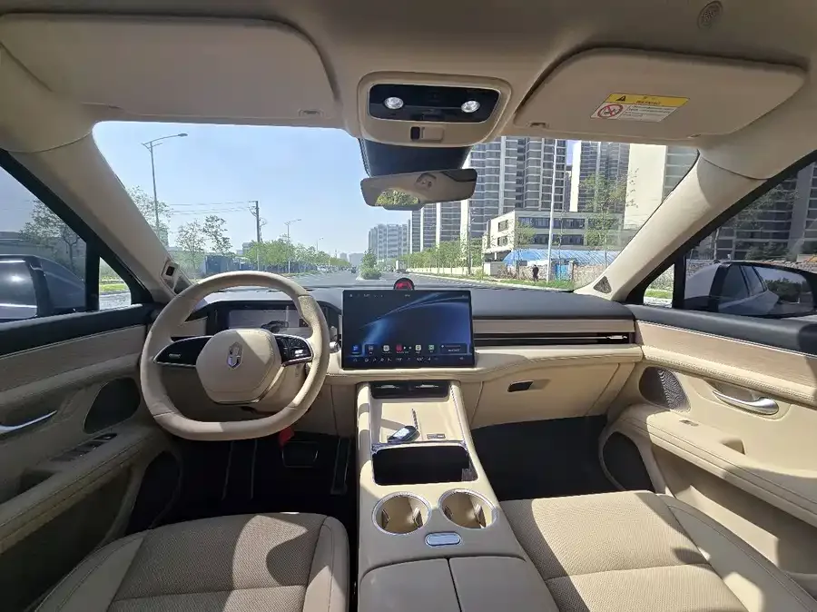 AITO M5 M5 2025 Extended Range Ultra Rear-wheel Drive 2025 — миниатюра 2