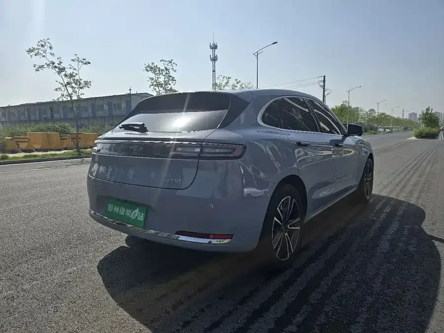 AITO M5 M5 2025 Extended Range Ultra Rear-wheel Drive 2025 — миниатюра 3