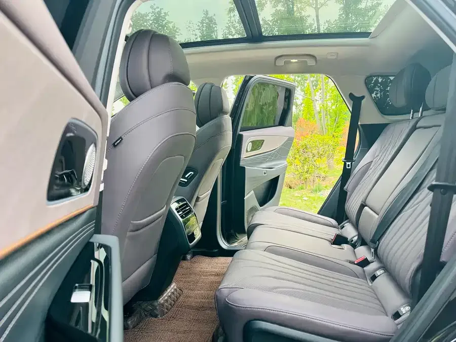 Chery Tiggo 9 C-DM Tiggo 9 C-DM 2025 1.5T 106KM Super Edition 5-seater LiFePO4 2025 — миниатюра 2