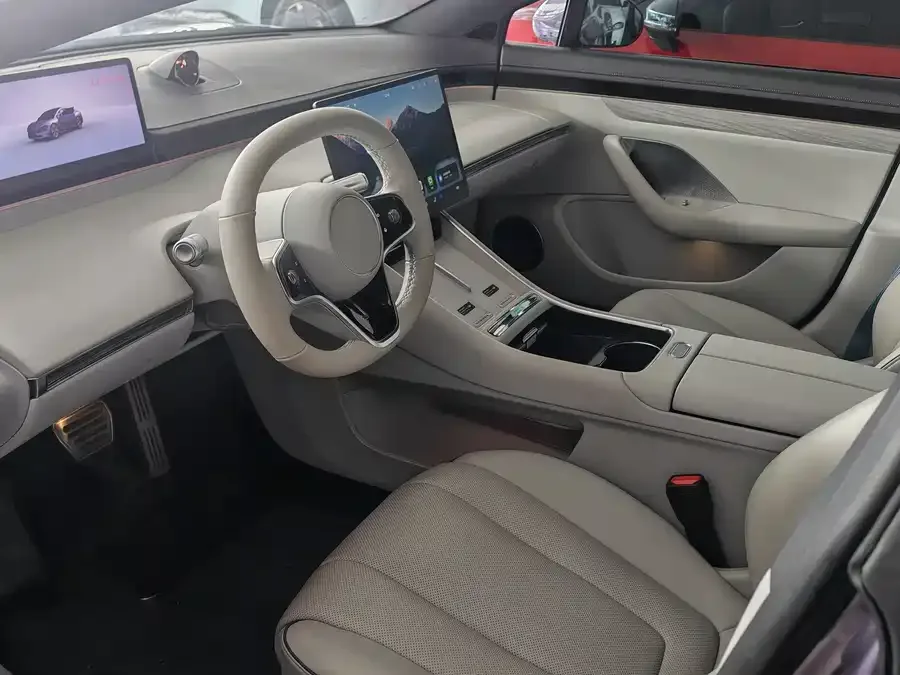 Smart world S7 Zhijie S7 2025 705km Pro 2025 — миниатюра 2