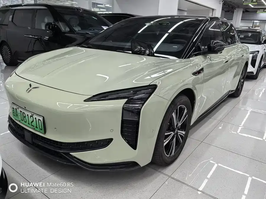 Hongqi EH7 2024
