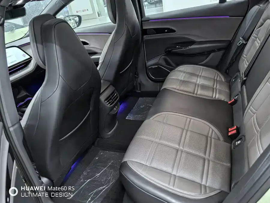 Hongqi EH7 Hongqi EH7 2024 690 Pro 2024 — миниатюра 2