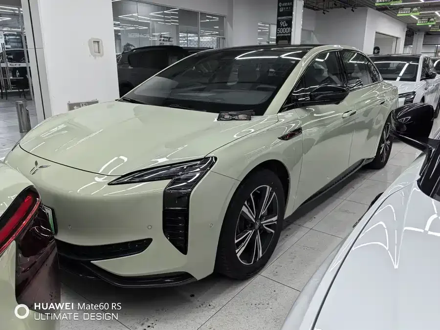 Hongqi EH7 2024