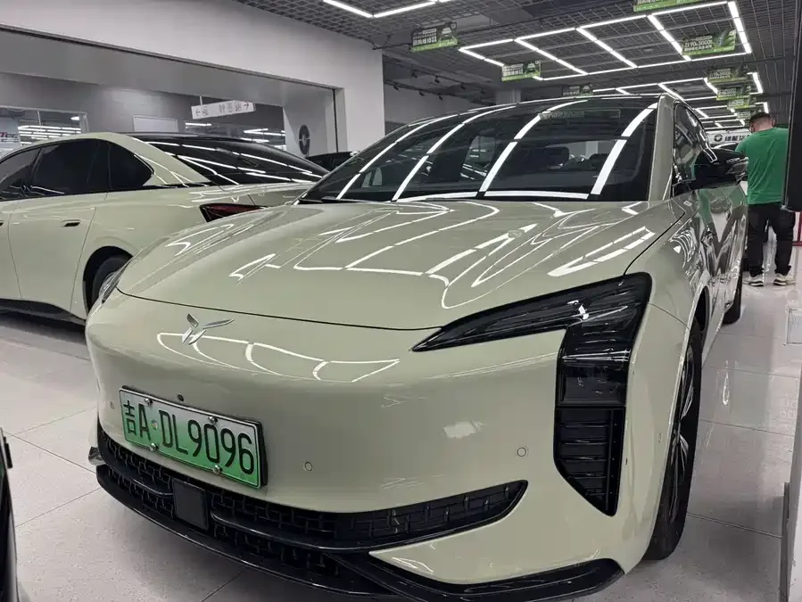 Hongqi EH7 2024