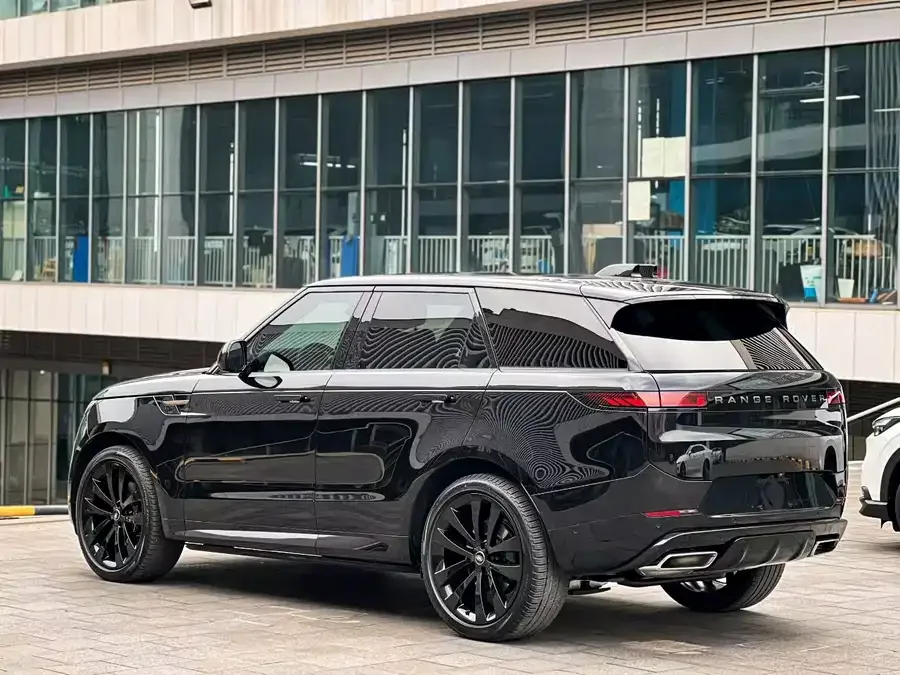 Land Rover Range Rover Sport Range Rover Sport 2023 400PS Dynamic SE 2023 — миниатюра 4