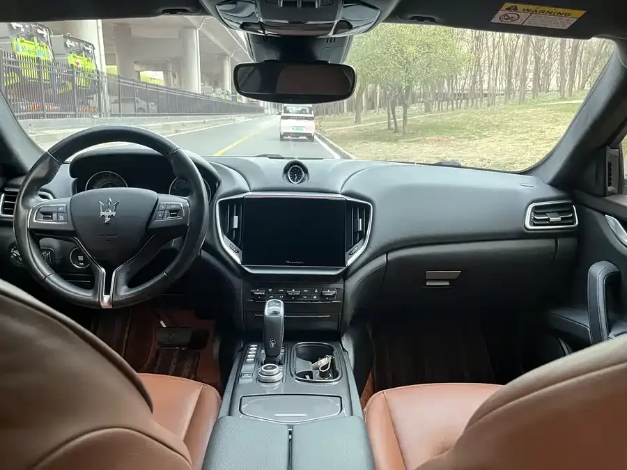 Maserati GHIBLI Ghibli 2022 2.0T GT Edge Edition 2023 — миниатюра 3