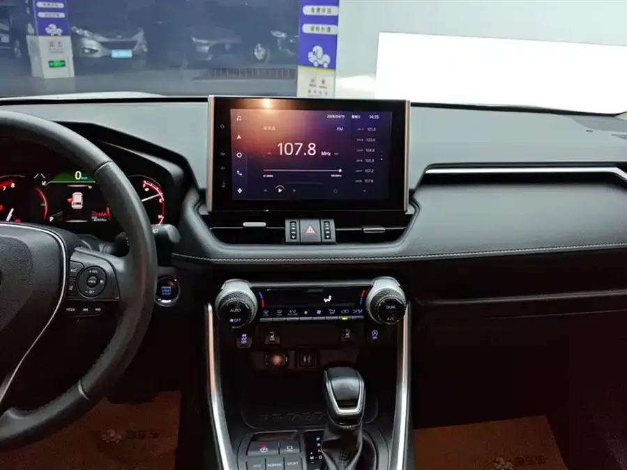 Toyota RAV4 RAV4 Rongfang 2021 2.0L CVT 2WD Fashion PLUS Edition 2022 — миниатюра 4