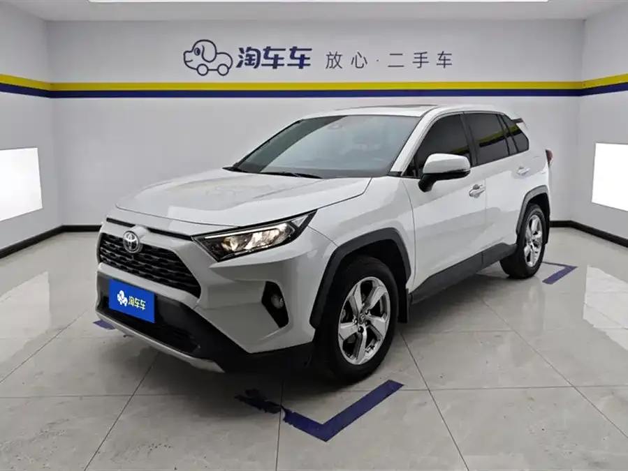Toyota RAV4 RAV4 Rongfang 2021 2.0L CVT 2WD Fashion PLUS Edition 2022 — фото 1, купить с доставкой в Москву