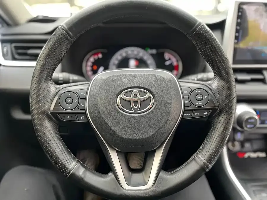 Toyota RAV4 RAV4 Rongfang 2021 2.0L CVT 2WD Fashion Edition 2022 — миниатюра 5