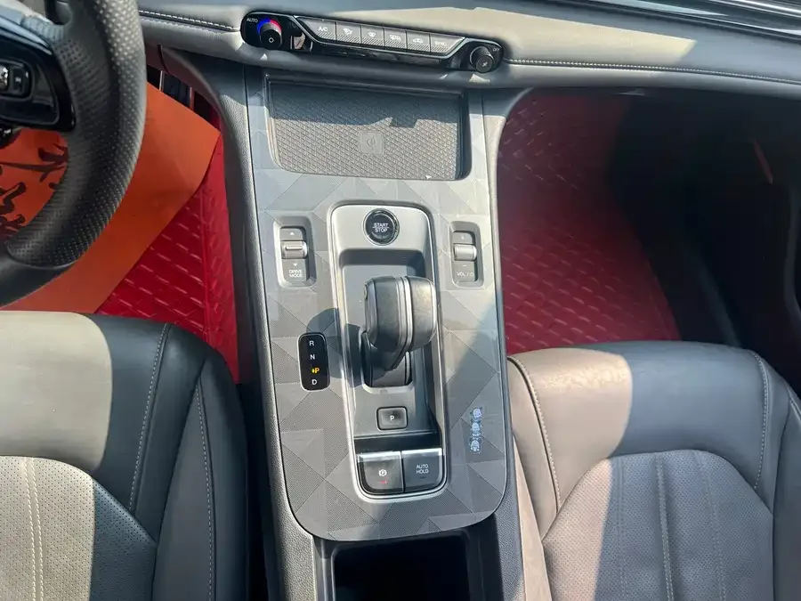GAC Trumpchi Shadow Leopard Shadow Leopard 2024 270T DCT Shadow Leopard R-Style Edition 2024 — миниатюра 3