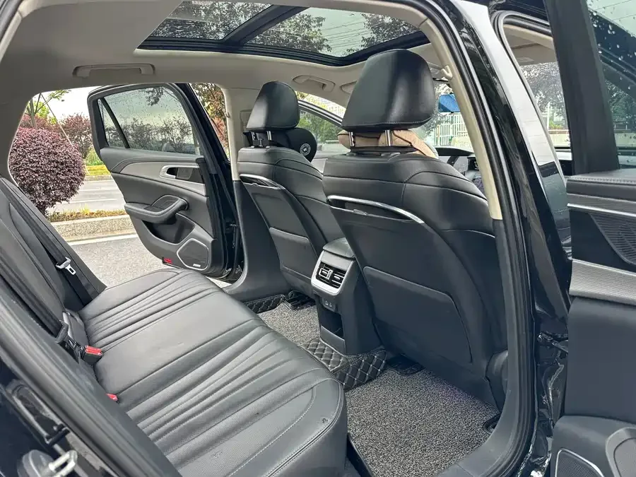 Hongqi H5 Hongqi H5 2023 2.0T Automatic Intelligent Connection Flagship Edition 2023 — миниатюра 3