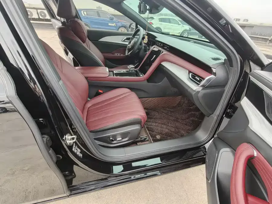 Hongqi H5 Hongqi H5 2025 2.0T Automatic Shadow Edition 2025 — миниатюра 3