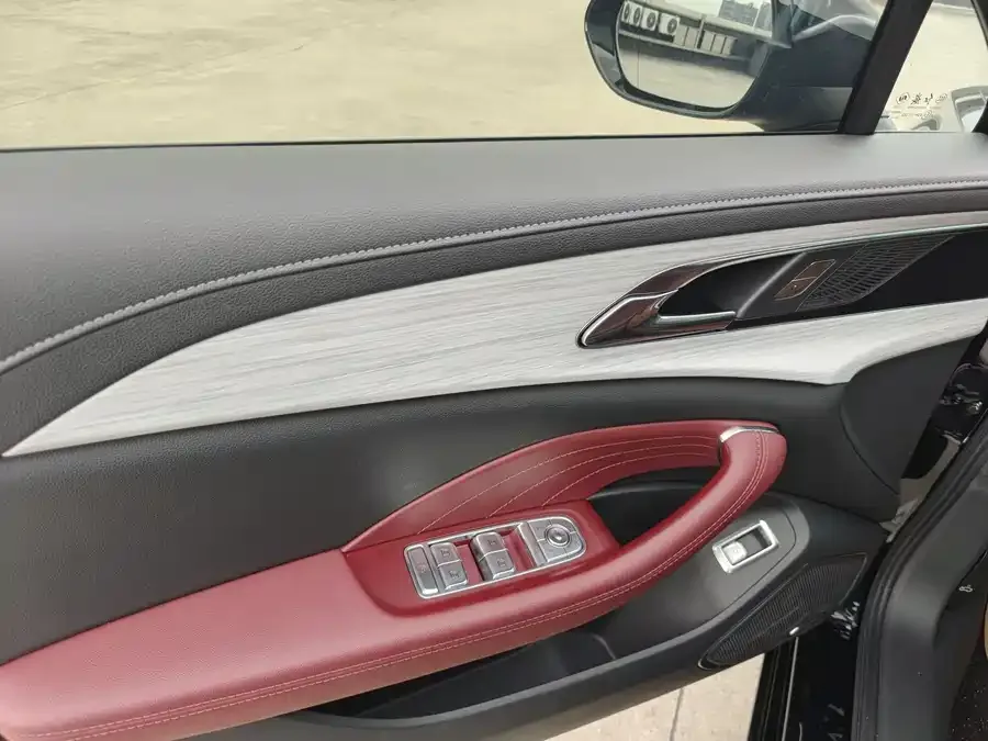 Hongqi H5 Hongqi H5 2025 2.0T Automatic Shadow Edition 2025 — миниатюра 5