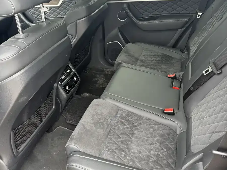 Hongqi HS7 Hongqi HS7 2022 3.0T Automatic 4WD Zhilian Flagship Edition Five Seaters 2023 — миниатюра 3