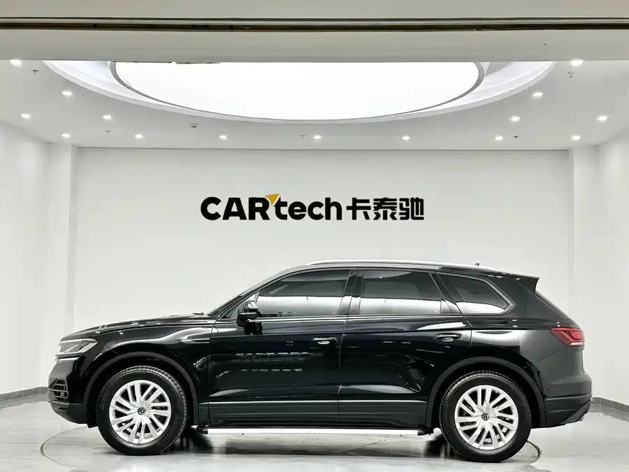 Volkswagen Touareg Touareg 2022 2.0TSI Pilot Special Edition 2022 — миниатюра 2