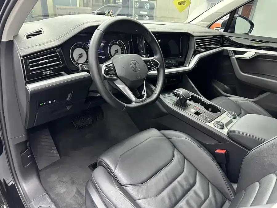 Volkswagen Touareg Touareg 2022 2.0TSI Pilot Special Edition 2022 — миниатюра 4