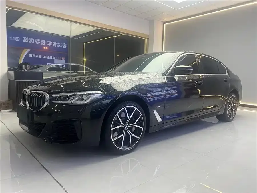 BMW 5 Series BMW 5 Series 2022 facelift 530Li Exclusive M Sport Package 2022 — фото 1, купить с доставкой в Москву