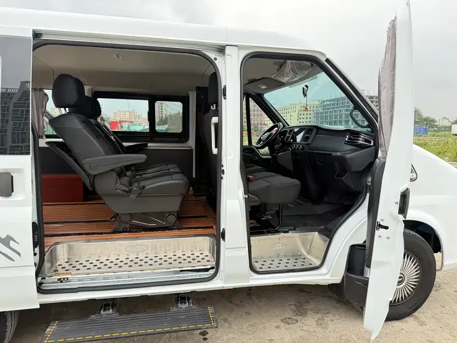 Jiangling Fushun Jiangling Fushun 2023 2.0T automatic short-axle low-top commercial multi-purpose passenger car with 6 seats and double tailgate 2024 — миниатюра 5